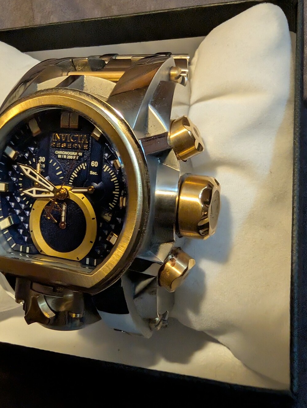 TWO INVICTA BOLT ZEUS MAGNUM WATCHES FOR SALE. - Picture 7 of 10